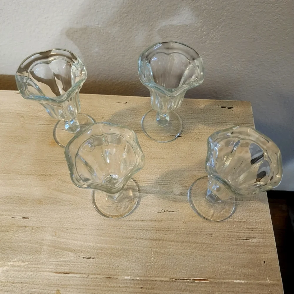 FOUR! SET OF 4 CLEAR FOOTED FLUTED TULIP STYLE DESSERT GLASSES